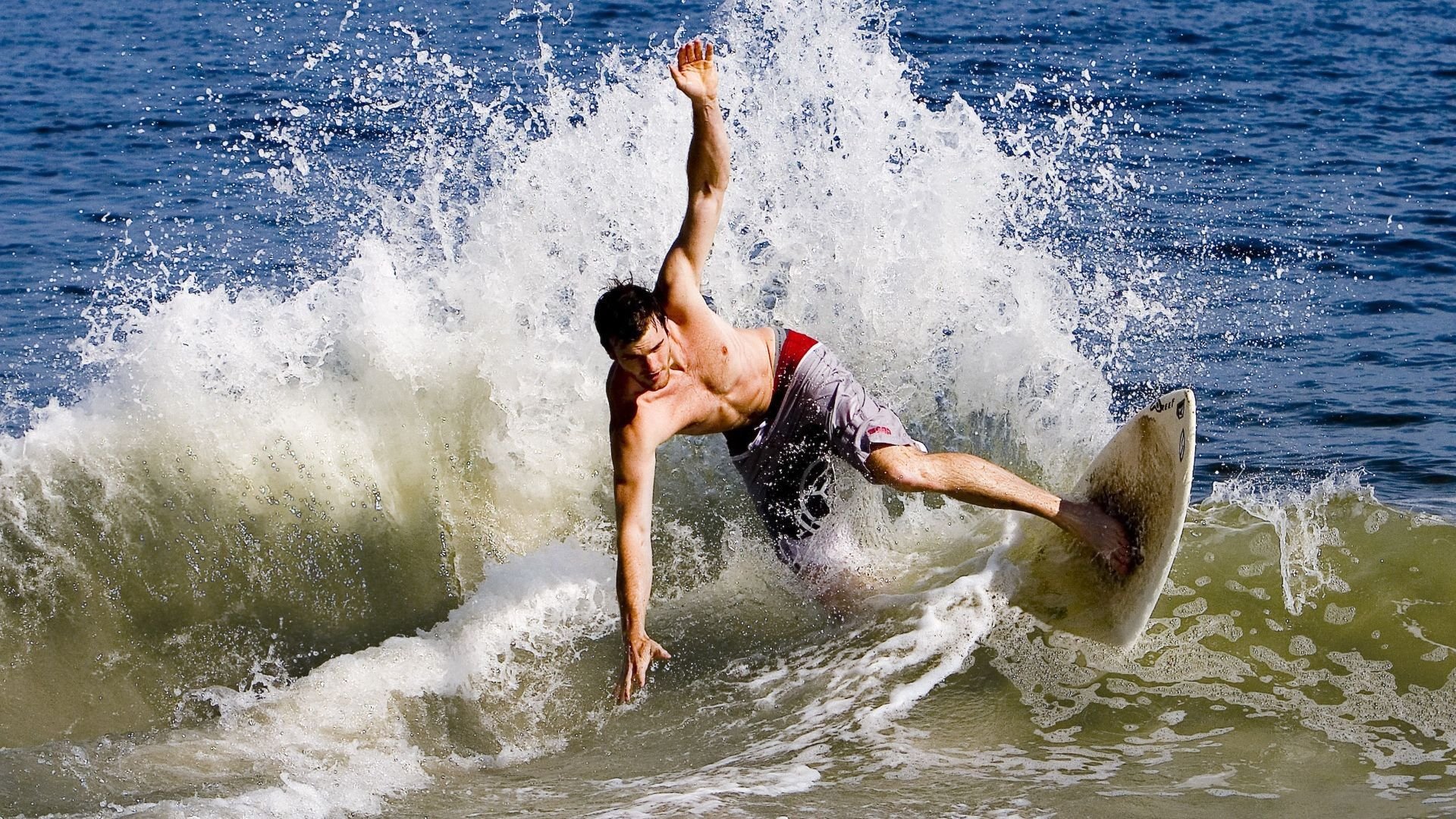 中学篮球加强比赛组织能力培养学生领导力，篮球比赛培养学生坚强的意志品质